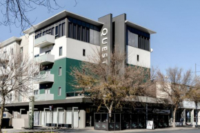 Quest Albury, Albury